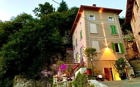 La Casa Sulla Collina Del Castello