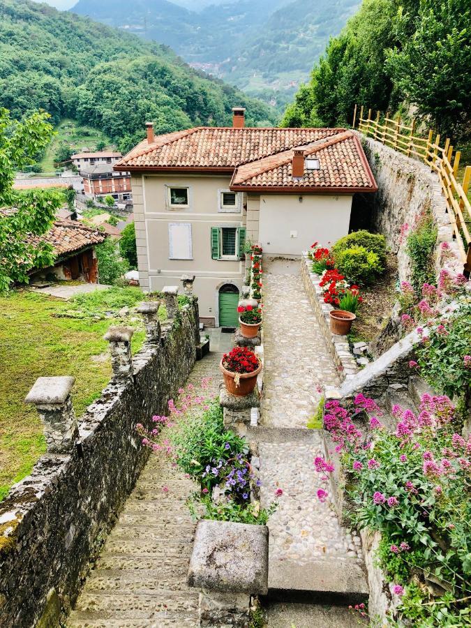 Villa La Casa Sulla Collina Del Castello Breno Exterior foto