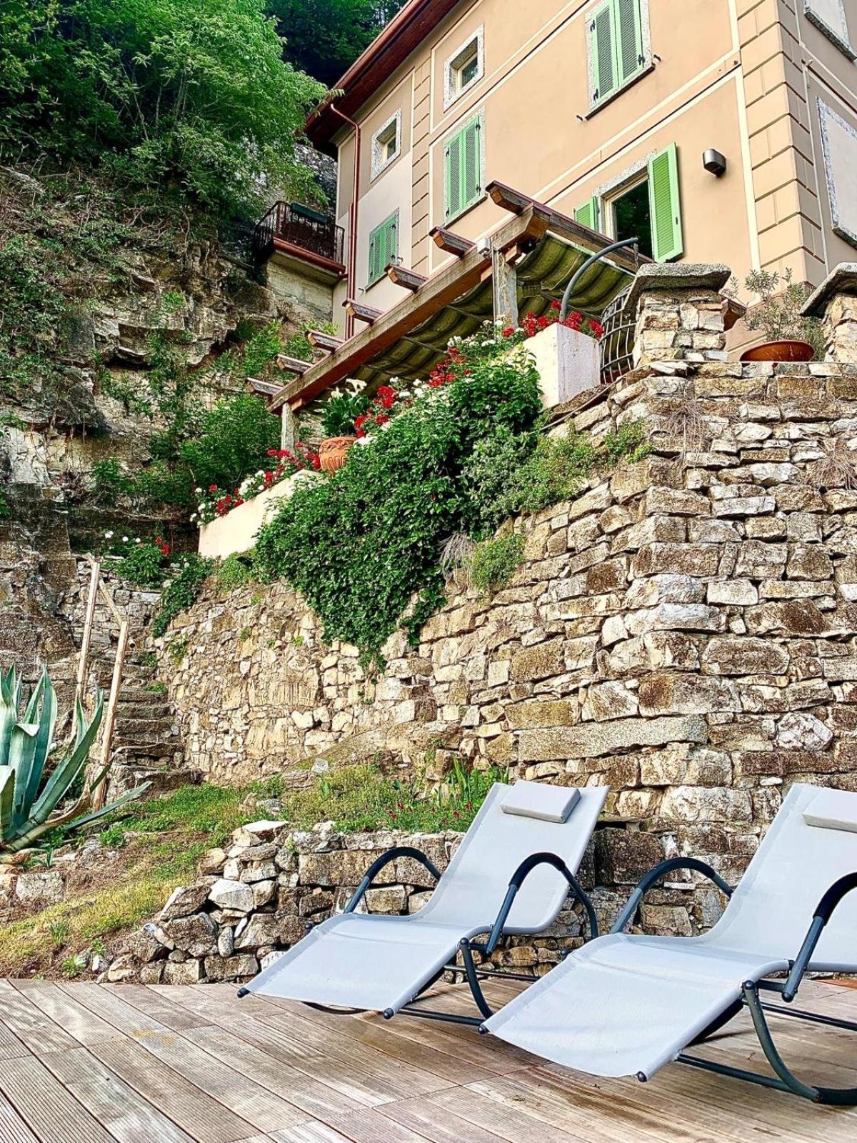 Villa La Casa Sulla Collina Del Castello Breno Exterior foto